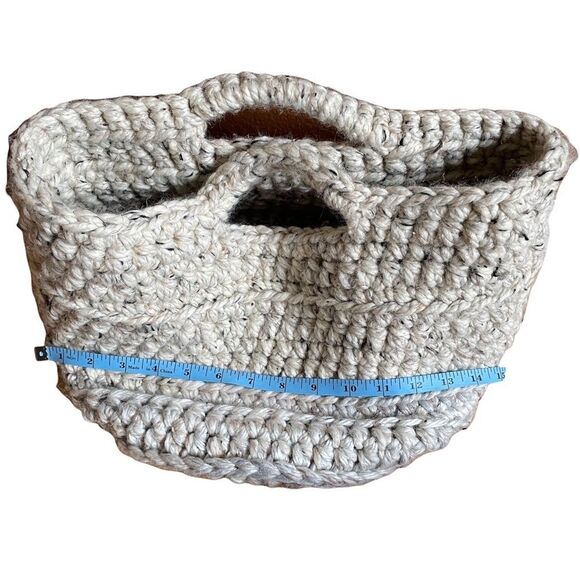 HAND Knitted Chunky Knit Storage Basket - Picture 5 of 7